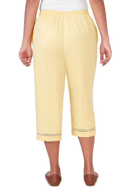 Petite Charleston Lace Insert Capri Pant