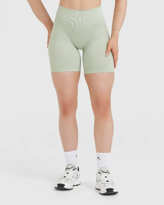 Effortless Seamless Shorts | Tea Green