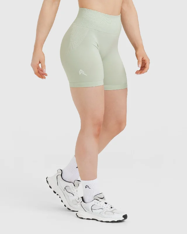 Effortless Seamless Shorts | Tea Green