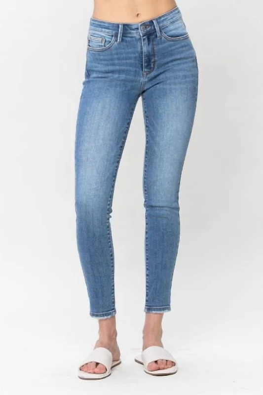 Mid-Rise Skinny Jeans In Medium Wash